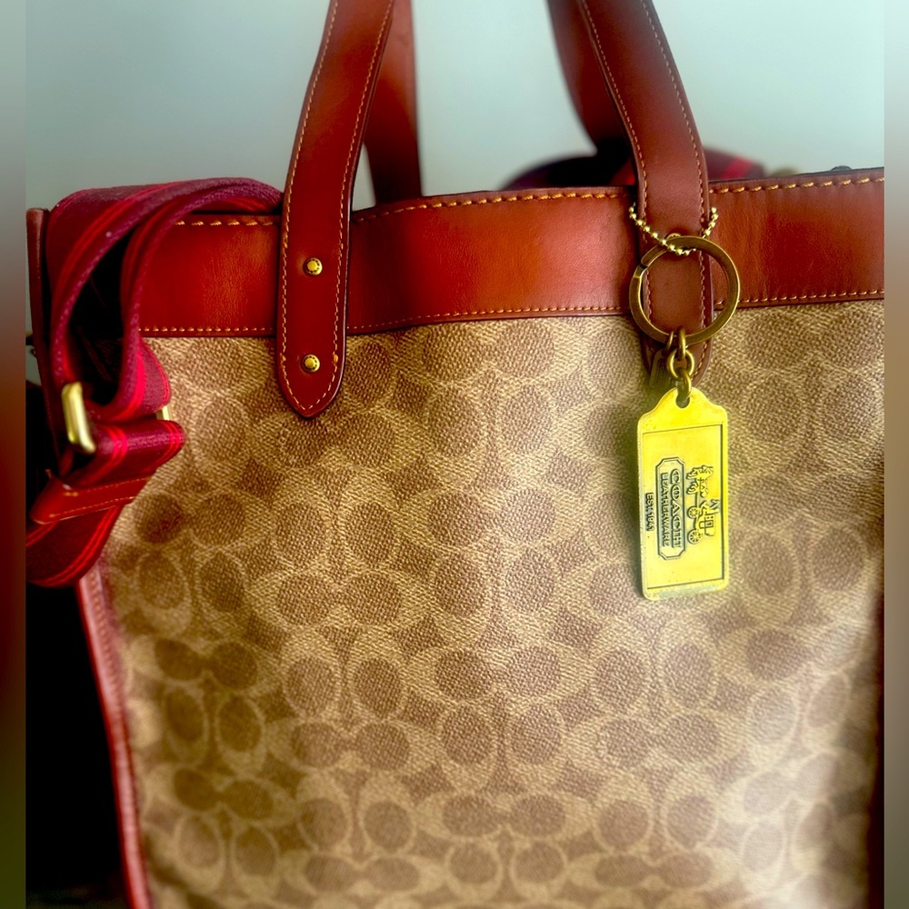 COACH FIELD TOTE COATED CANVAS HORSE CARRIAGE PRINT
